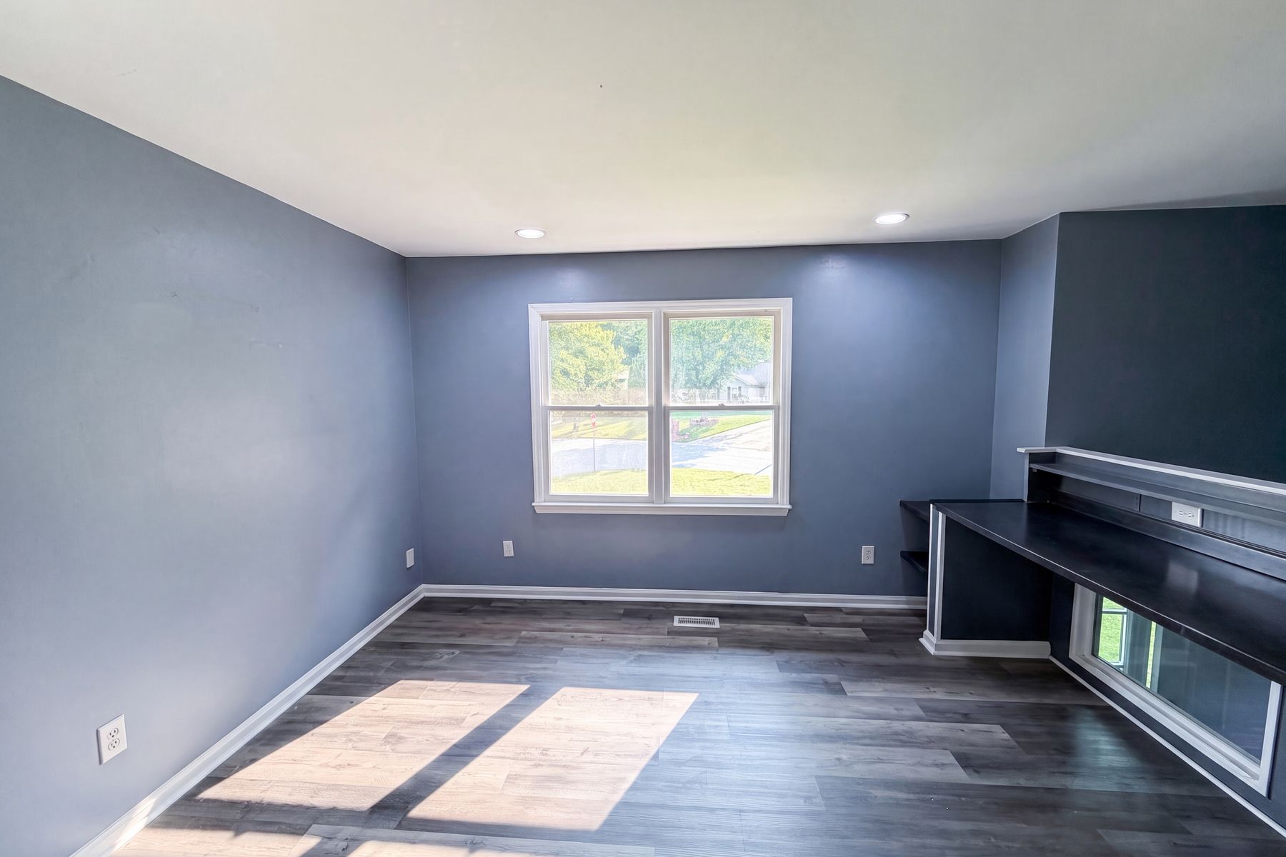 Property photo 3 of 5601 Beaconsfield Rd