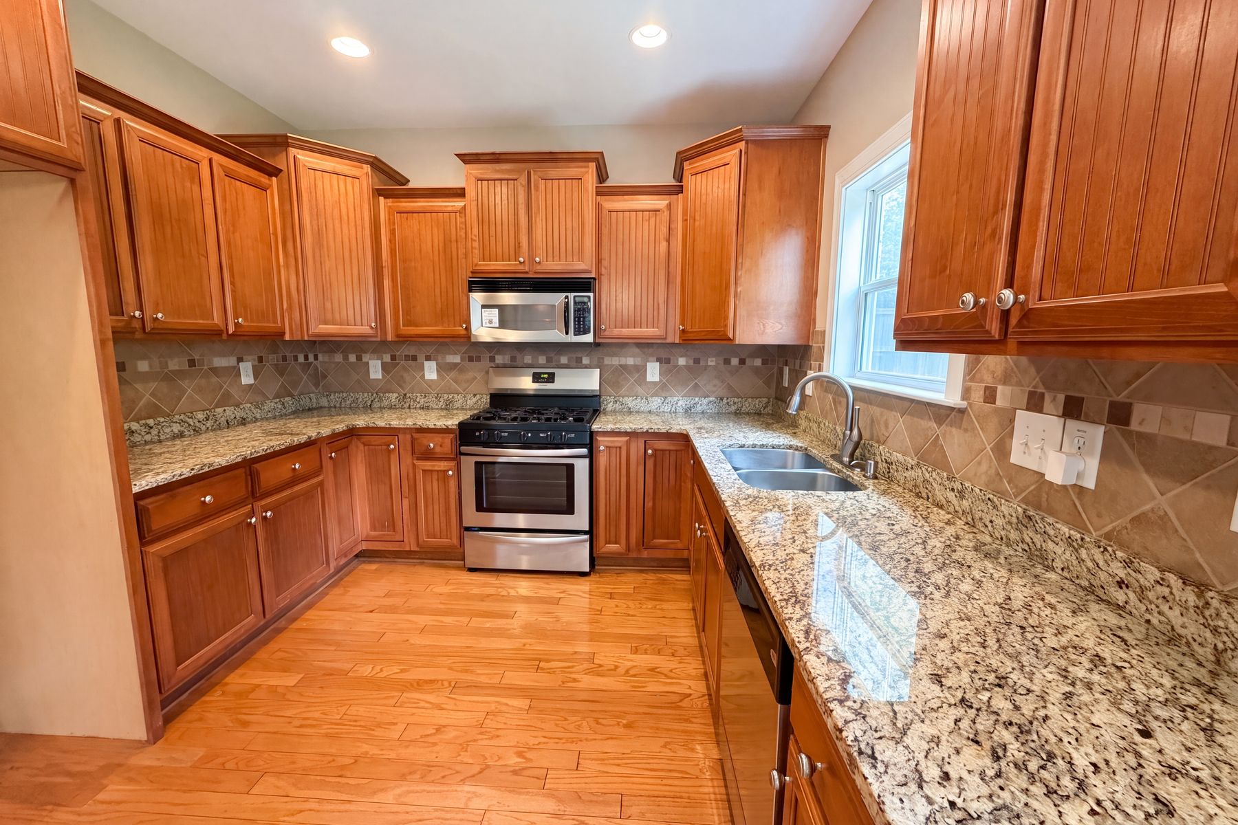 Photo 2 of 28 of 2983 Boulder Walk Ct SE, Atlanta, GA
