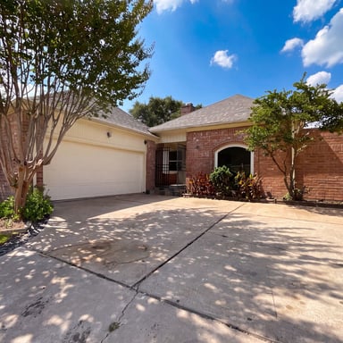 Property photo 1 of 12910 Ashford Chase Dr