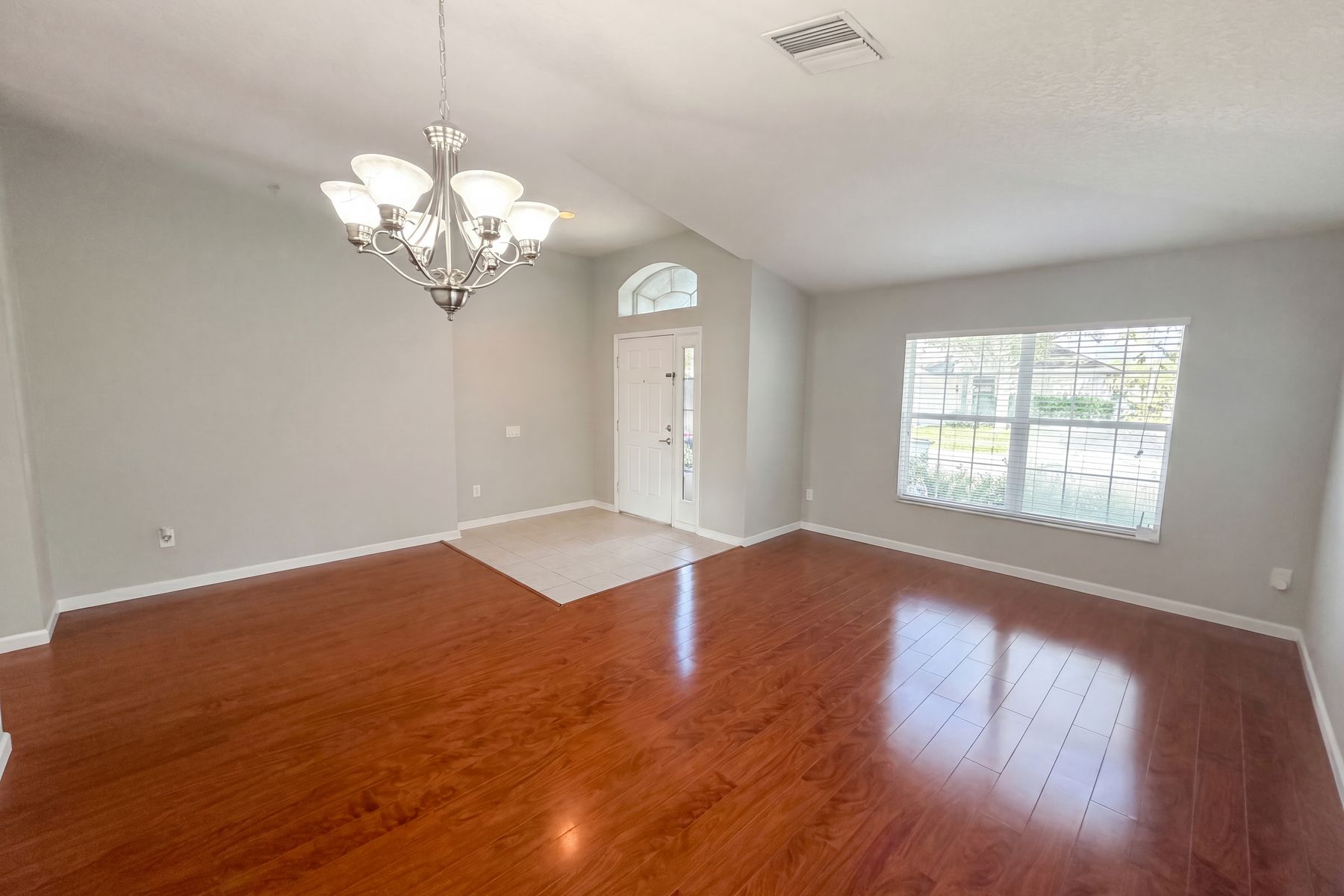 Property photo 3 of 575 Sea Holly Dr