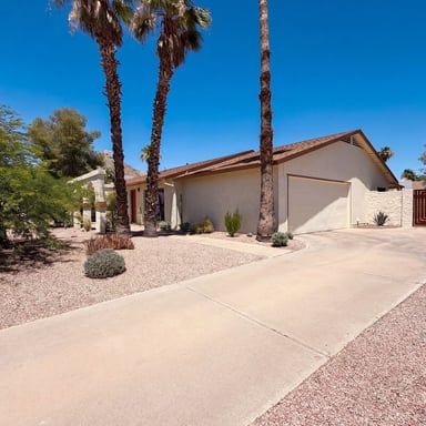 Property photo 1 of 2346 E Mescal St