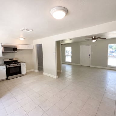 Property photo 2 of 7303 Havenbrook Dr