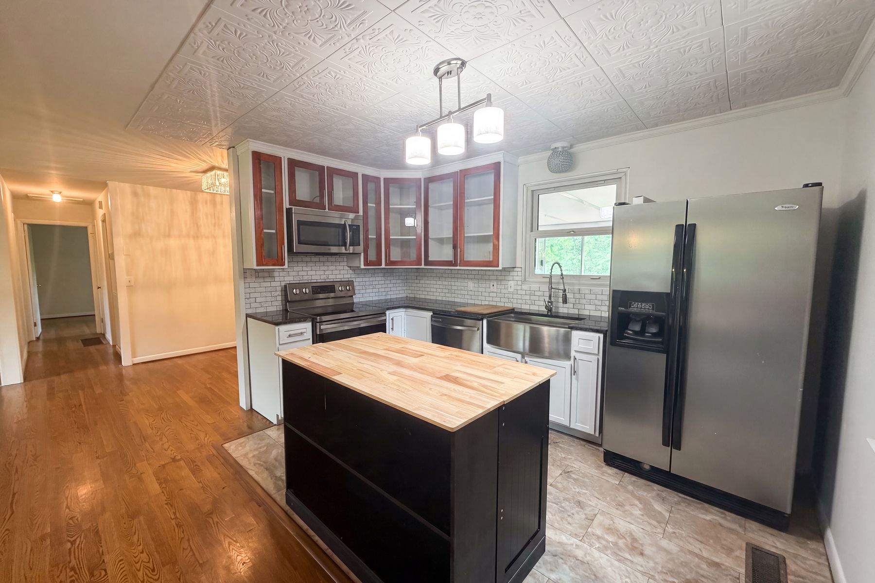 Photo 2 of 18 of 109 Krantz Ct, Ashland City, TN