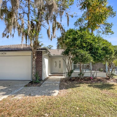 Property photo 1 of 831 Haulover Dr