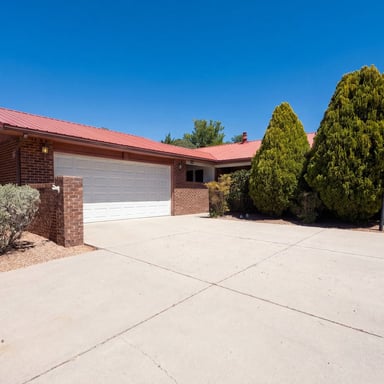 Property photo 1 of 8804 Pony Express Trl NE