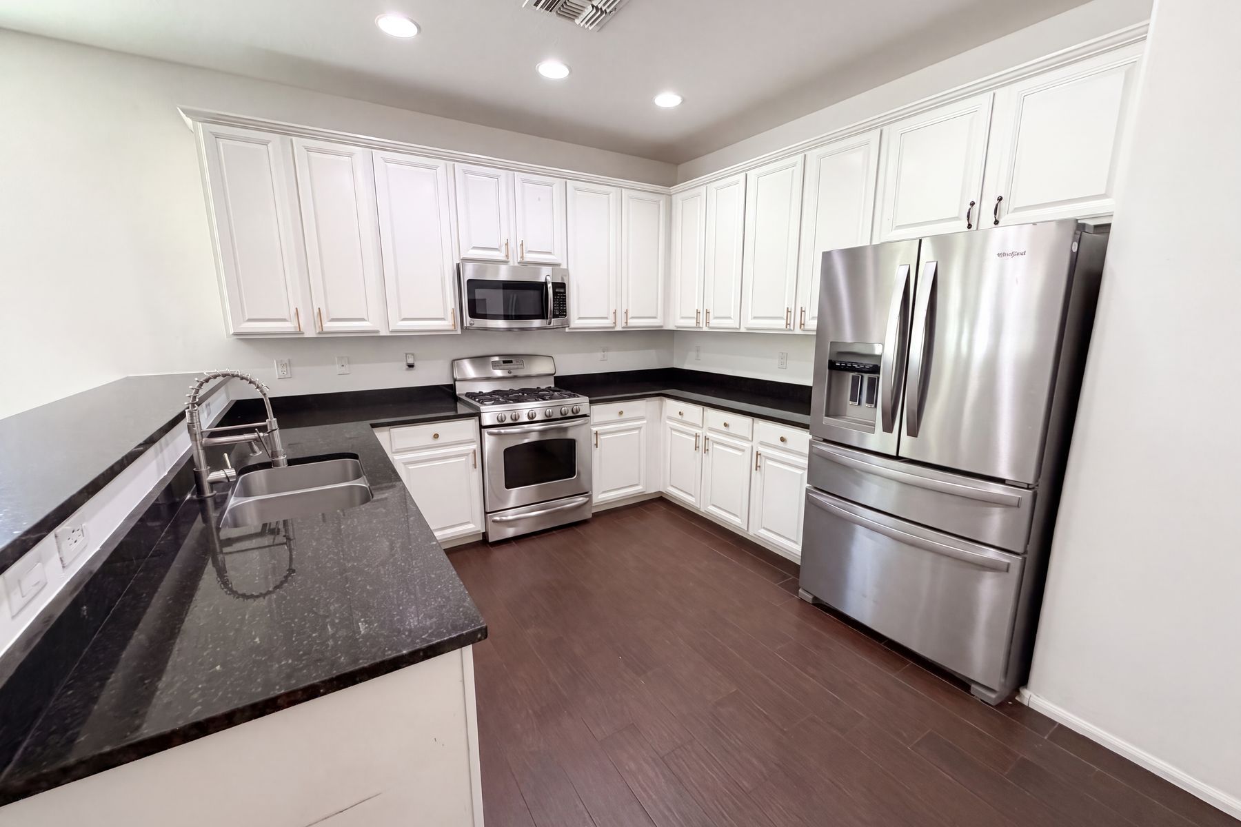 Photo 2 of 21 of 4541 S Merriman Way, Gilbert, AZ