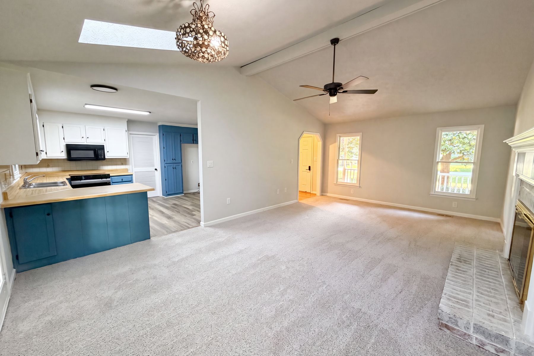 Property photo 3 of 10912 Belvoir Rd