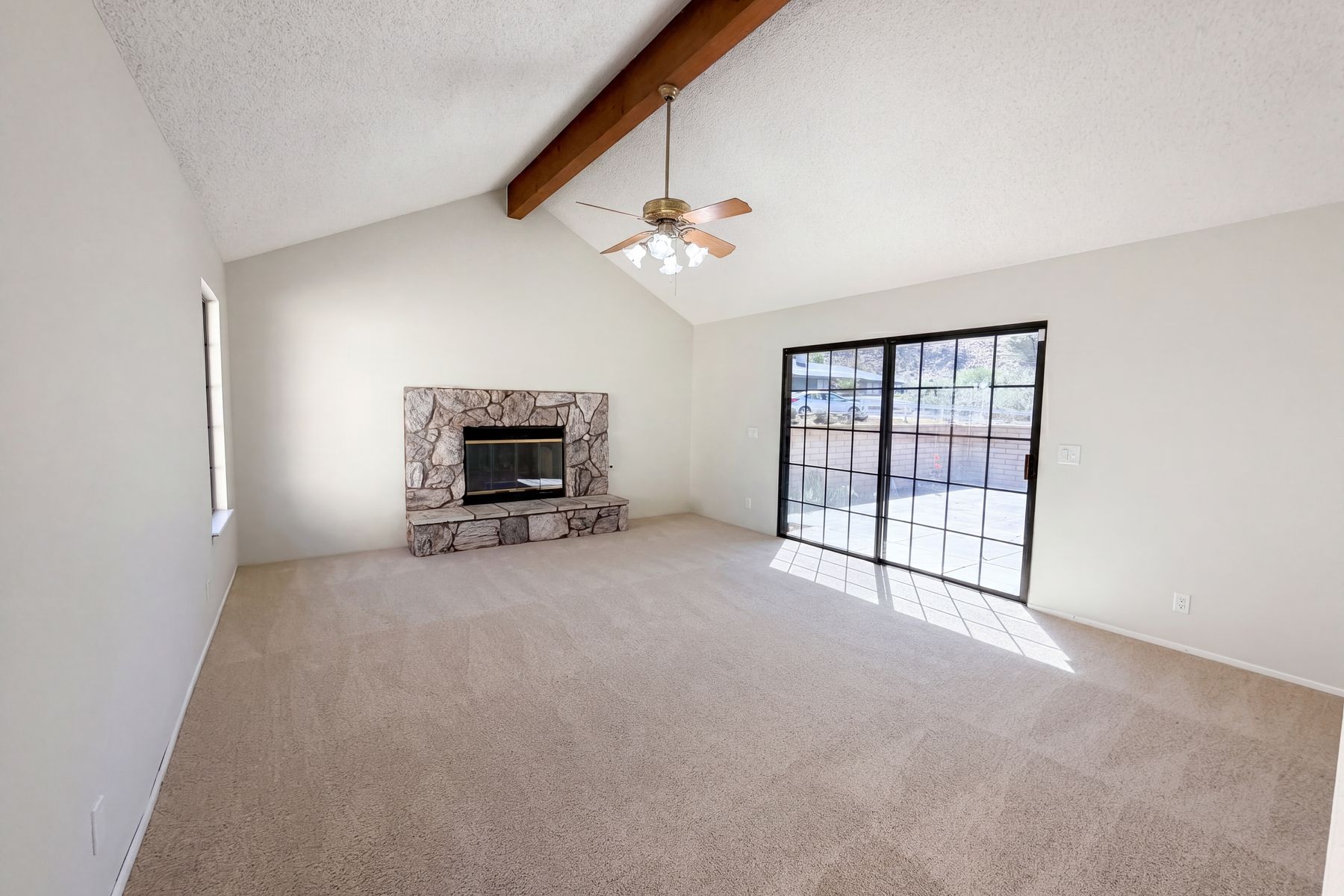 Property photo 3 of 15852 Mandan Rd