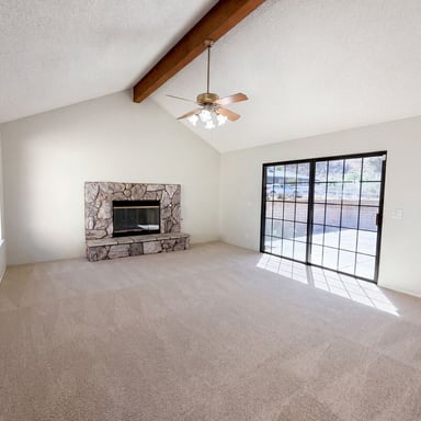 Property photo 3 of 15852 Mandan Rd