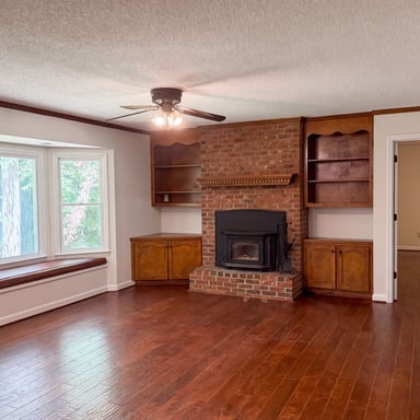 Property photo 3 of 335 Dill Cir