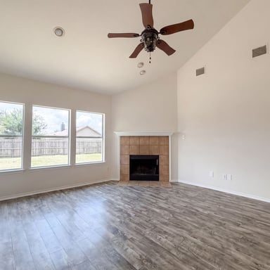 Property photo 3 of 8608 Sagebrush Trl