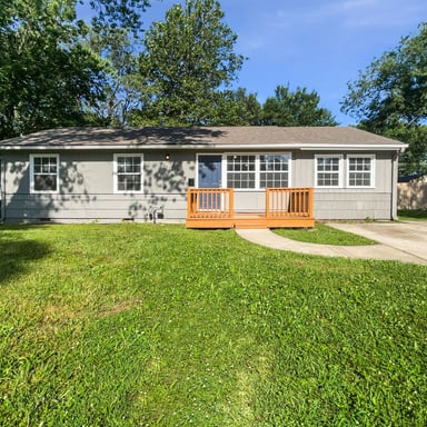 Property photo 1 of 10014 Hardesty Ave