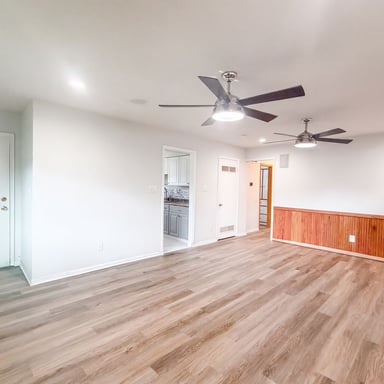 Property photo 3 of 2221 Myrtle Ave
