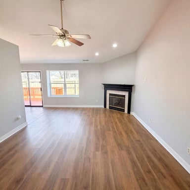 Property photo 3 of 227 Park Place Ct