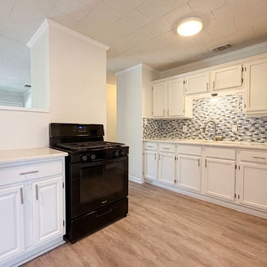 Property photo 2 of 7627 Glen Fls