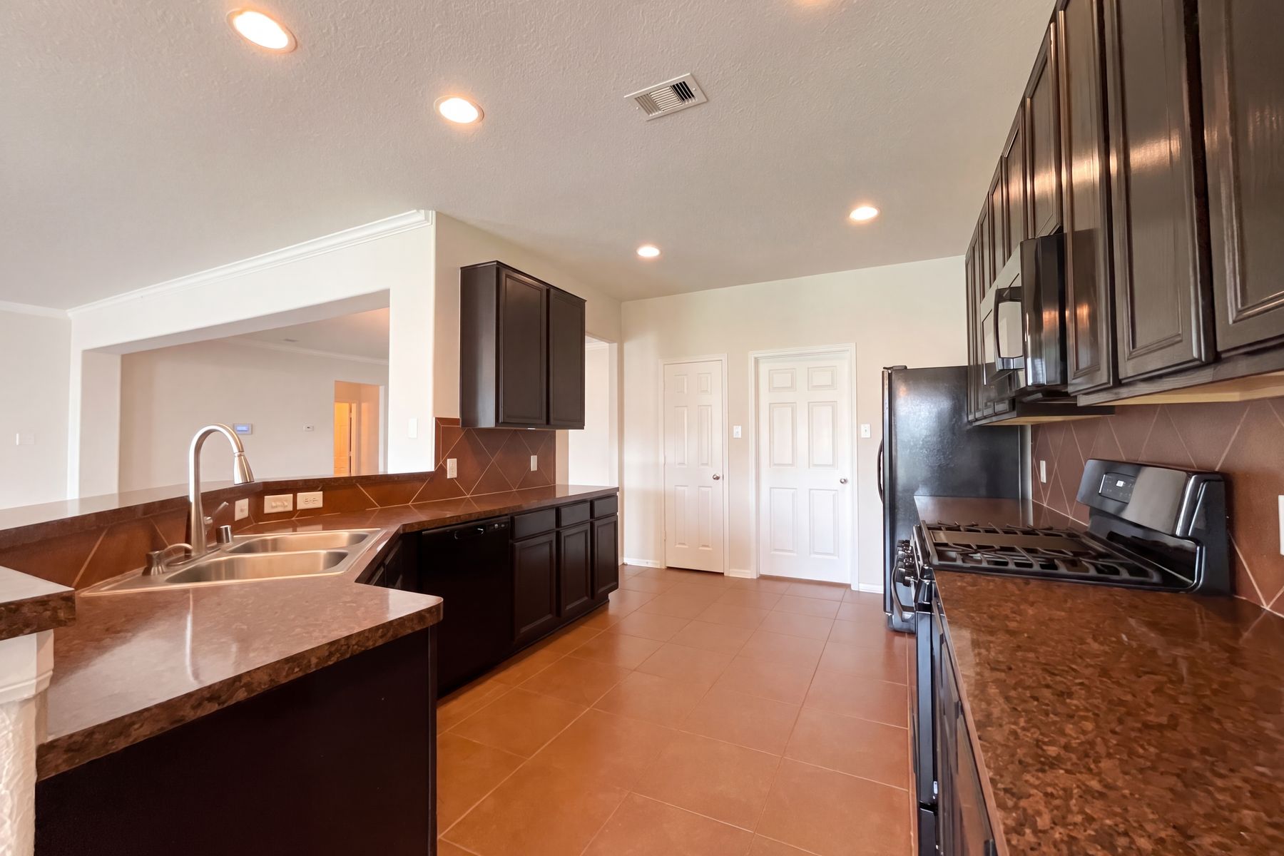 Photo 2 of 25 of 3226 Quarry Place Ln, Katy, TX