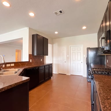 Property photo 2 of 3226 Quarry Place Ln