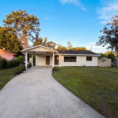 Property photo 1 of 722 Virginia Ln