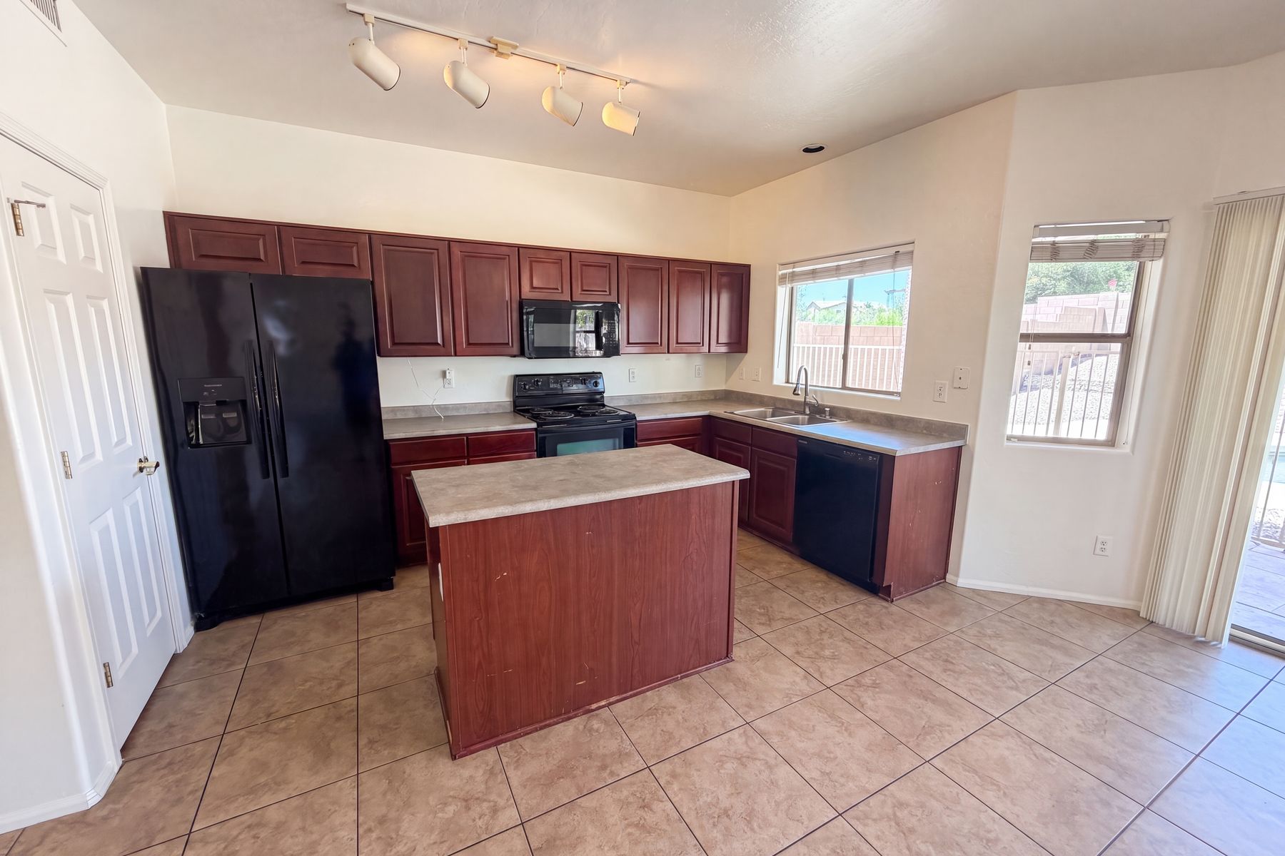 Photo 2 of 36 of 17268 W Elaine Dr, Goodyear, AZ