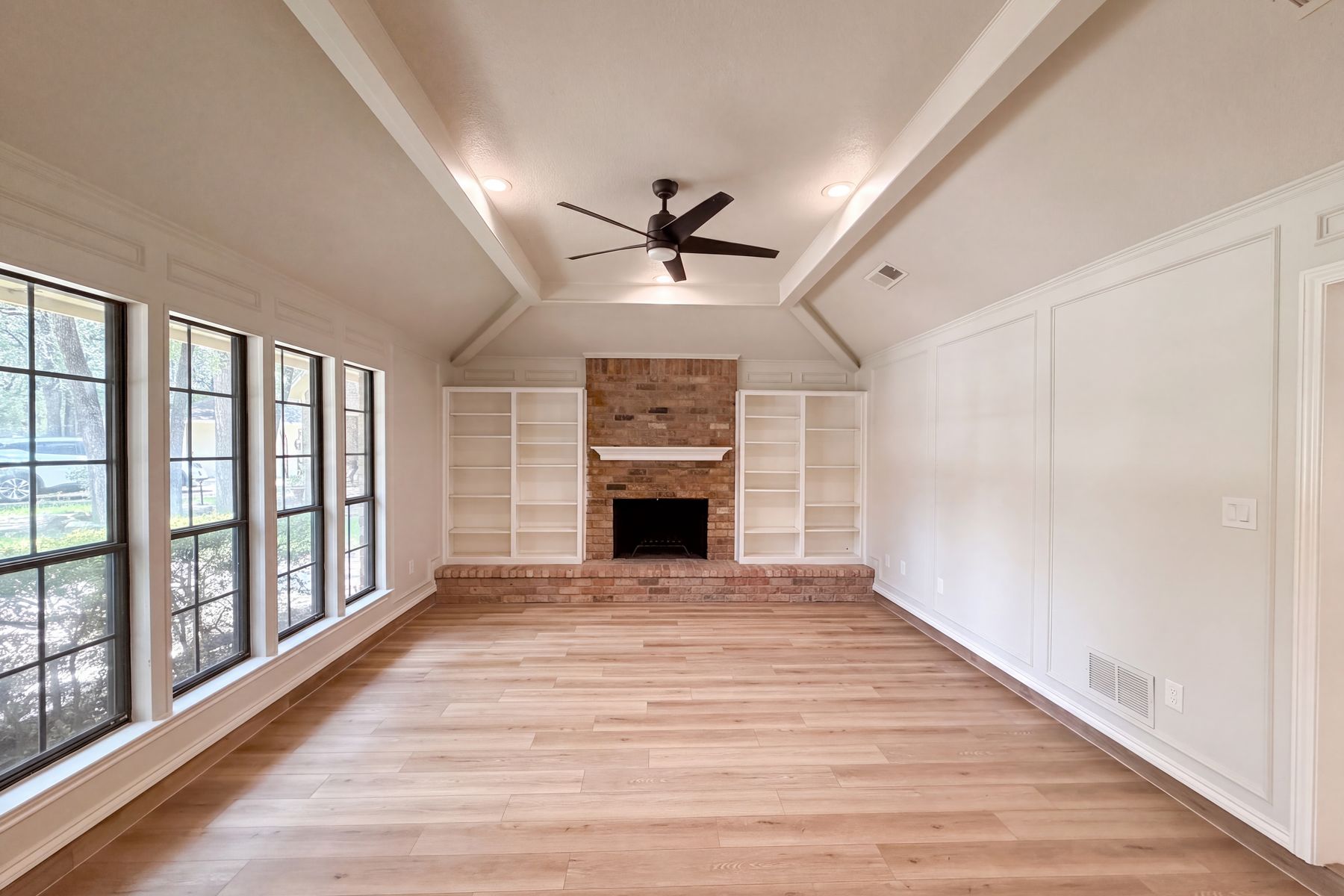 Property photo 3 of 9 Muirfield Ct