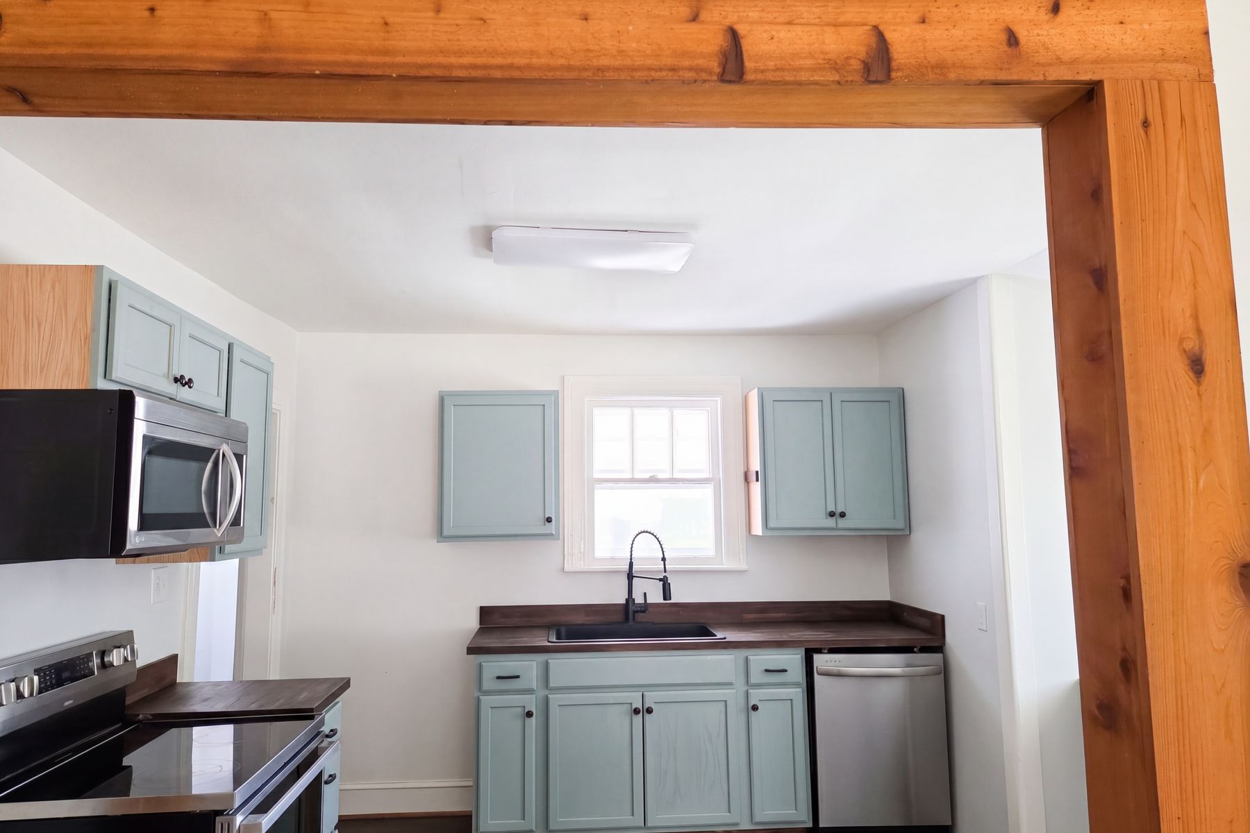 Photo 2 of 18 of 1401 E 9th St, Anniston, AL
