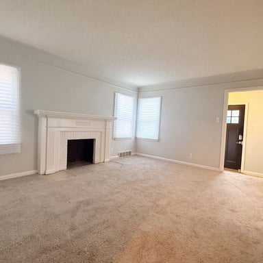 Property photo 3 of 16853 Saint Marys St