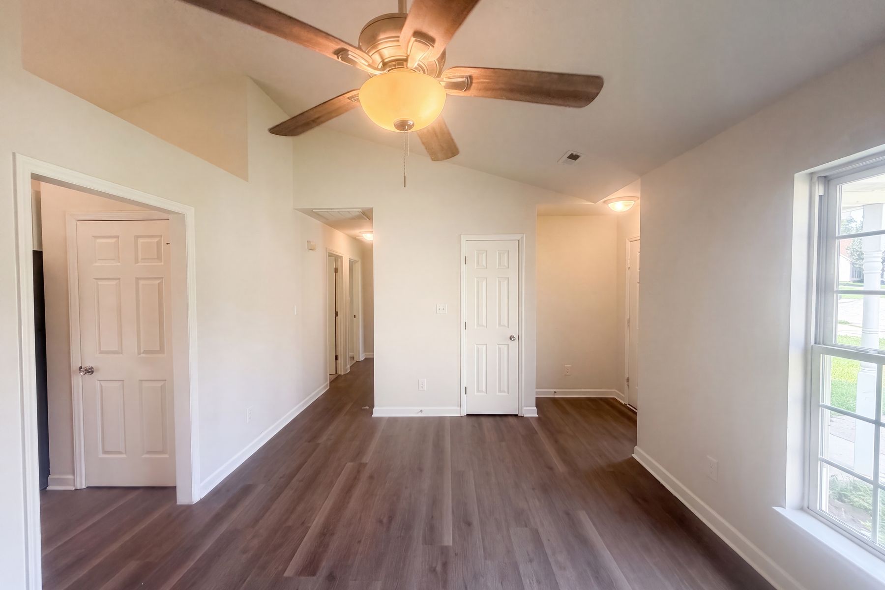 Property photo 3 of 2110 Carlisle Way