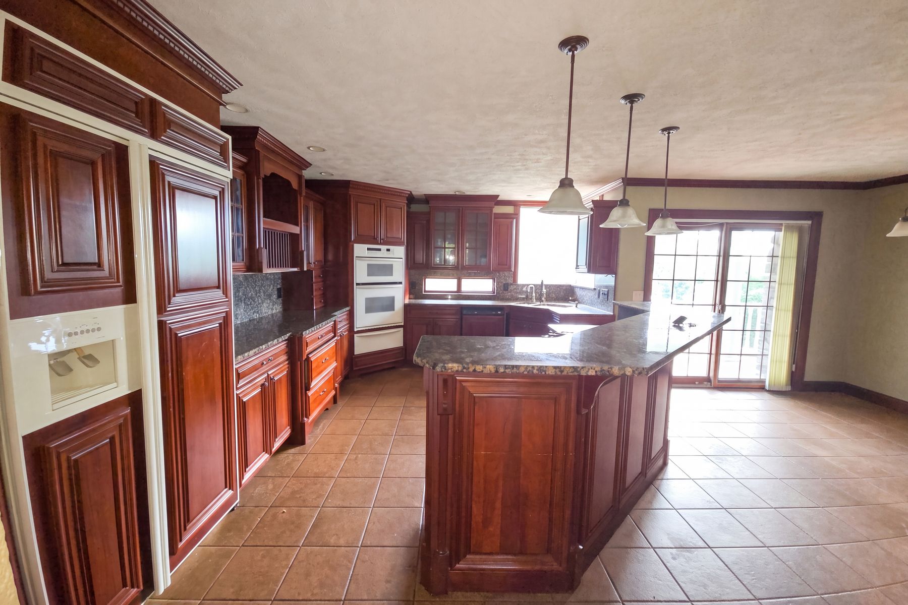 Photo 2 of 45 of 2217 Valley View Dr S, Saylorsburg, PA