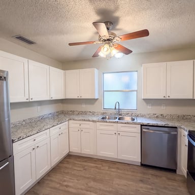Property photo 2 of 5750 NW 55th Ave
