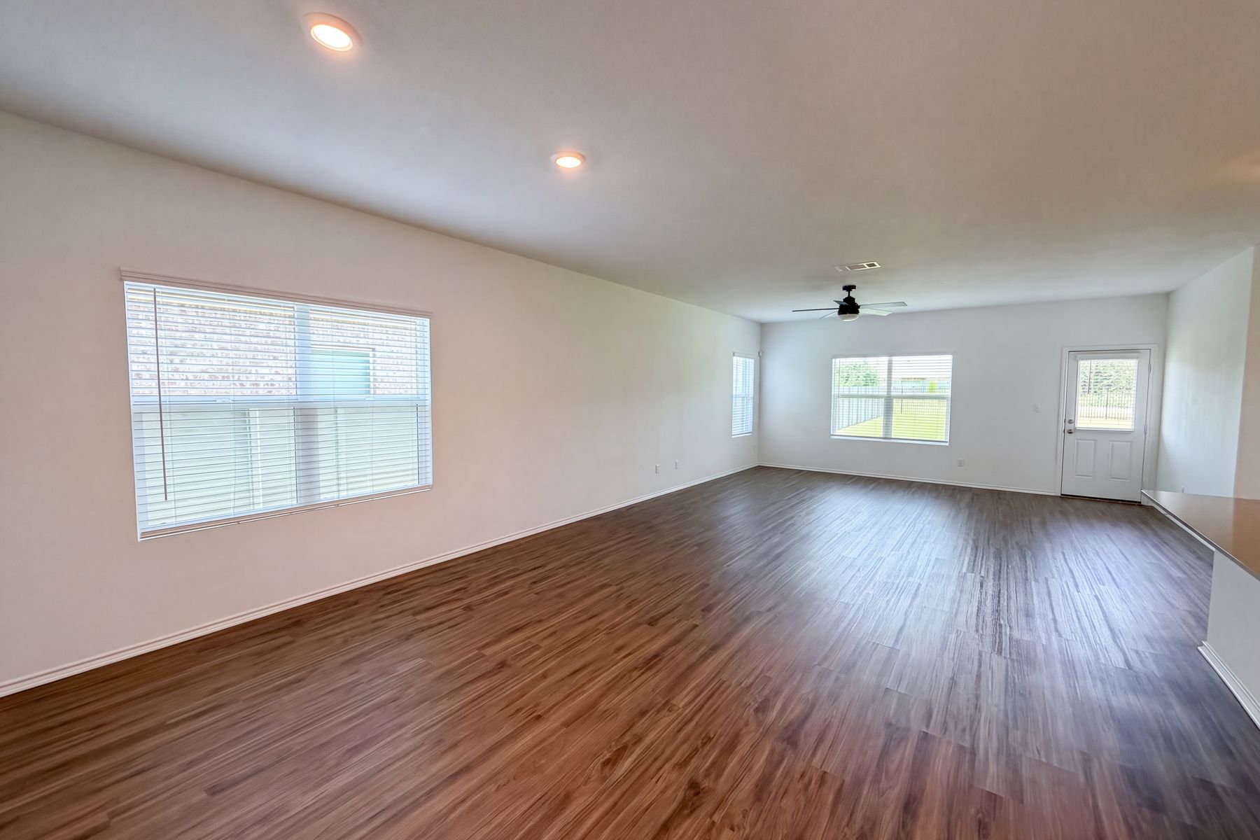 Property photo 3 of 424 Wolf Springs Rd