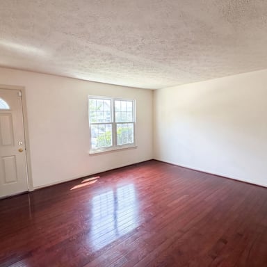 Property photo 3 of 2726 Crestwick Pl