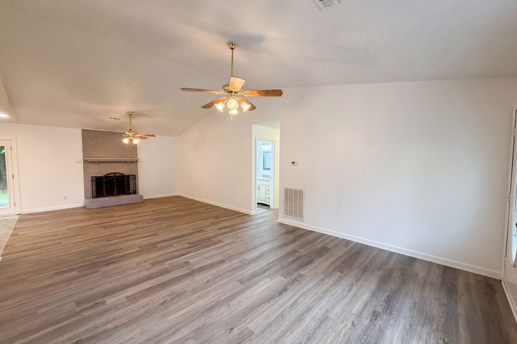 Property photo 3 of 6020 Morning Glory Pl