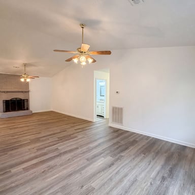 Property photo 3 of 6020 Morning Glory Pl