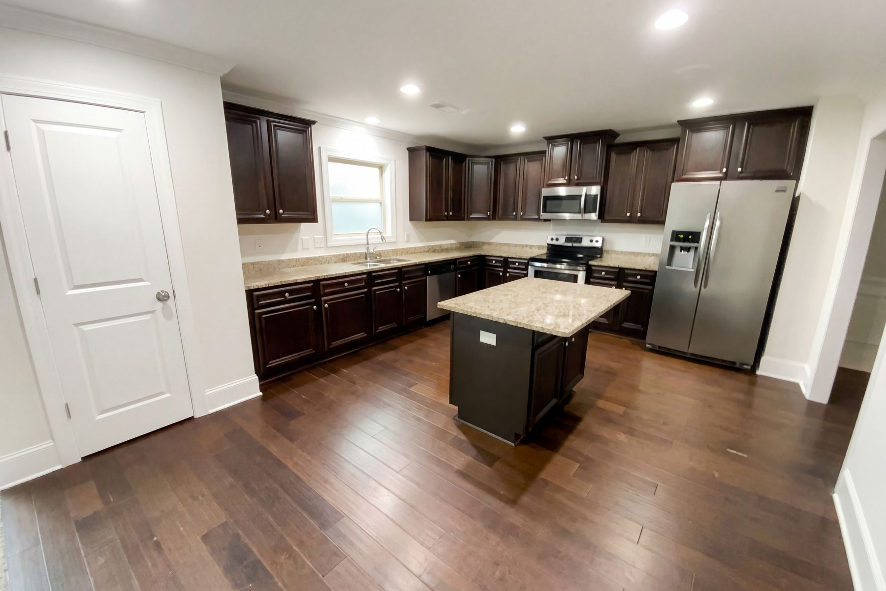 Photo 2 of 32 of 243 Meadow Saffron Dr, Lexington, SC