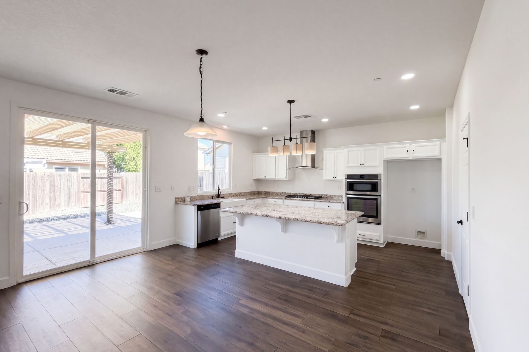 Photo 2 of 40 of 1216 Hamel Way, Galt, CA