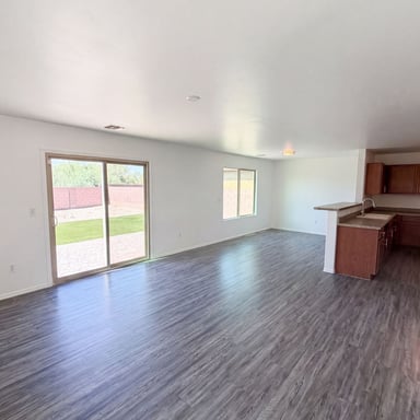 Property photo 3 of 935 W Placita Canalito