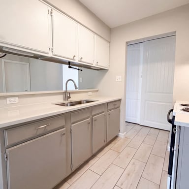 Property photo 2 of 102 Dartmoor Dr
