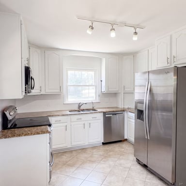 Property photo 2 of 494 Walton St