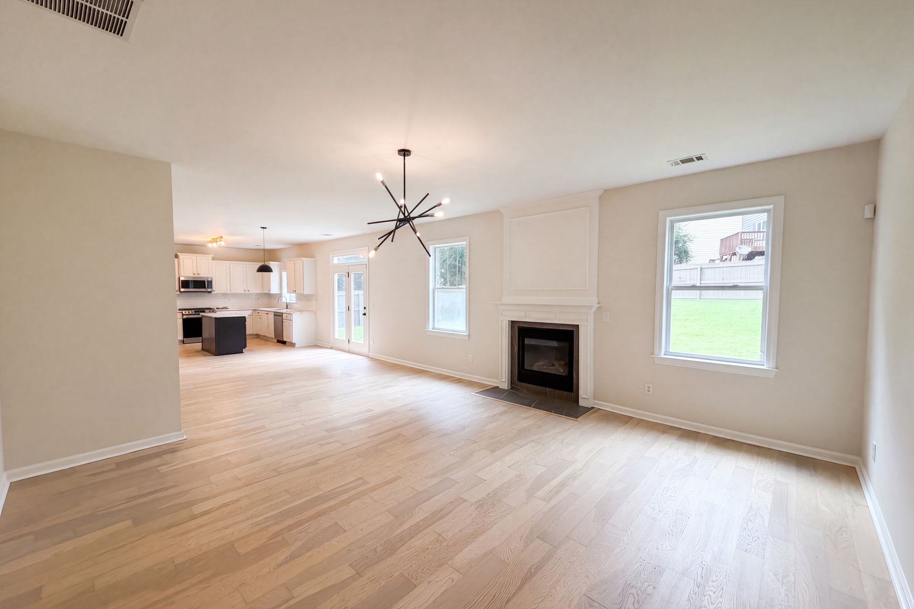 Property photo 3 of 3718 Park Hill Cir