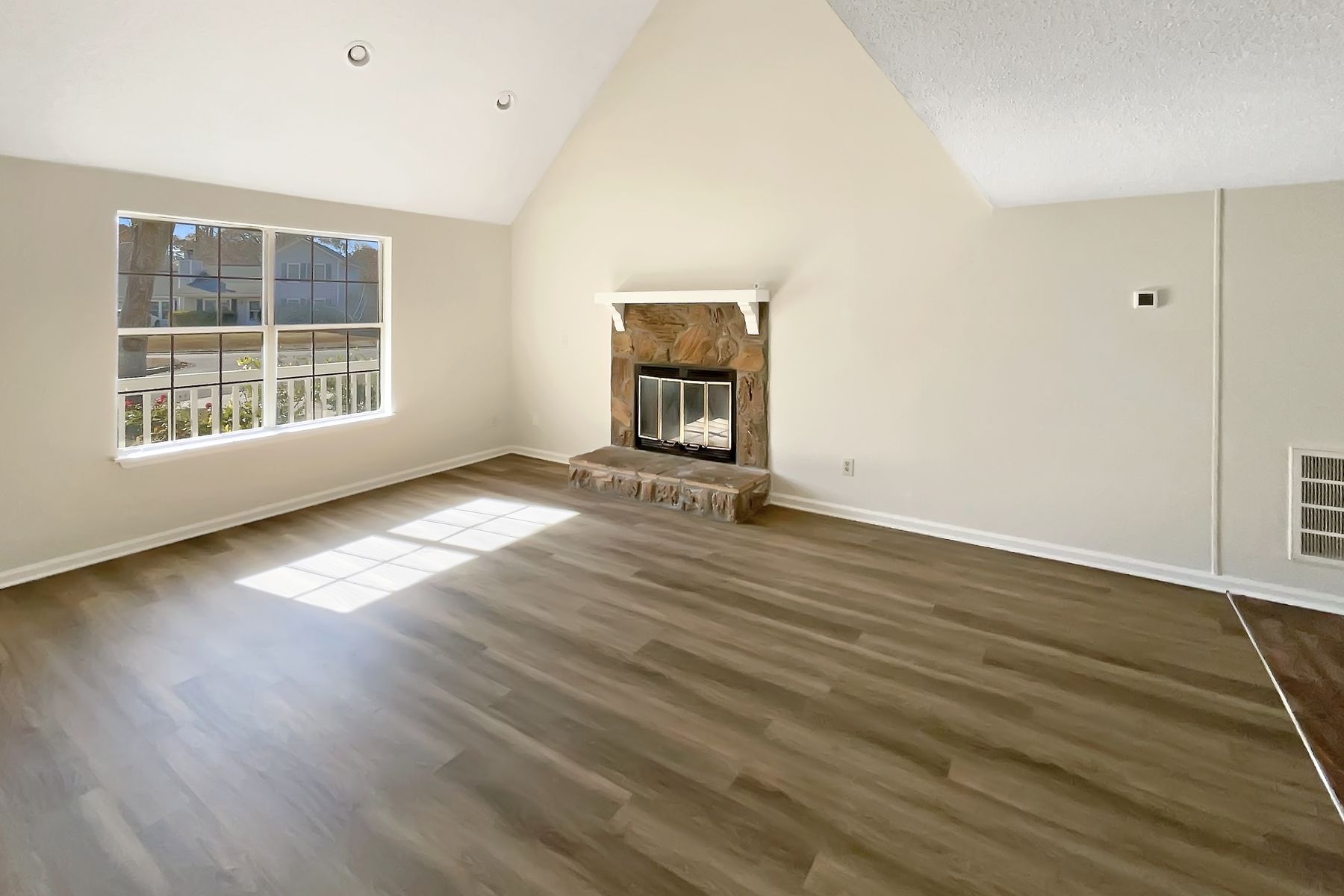 Property photo 3 of 142 Blue Ridge Trl