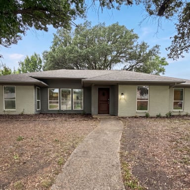Property photo 1 of 3717 Knob Hill Dr
