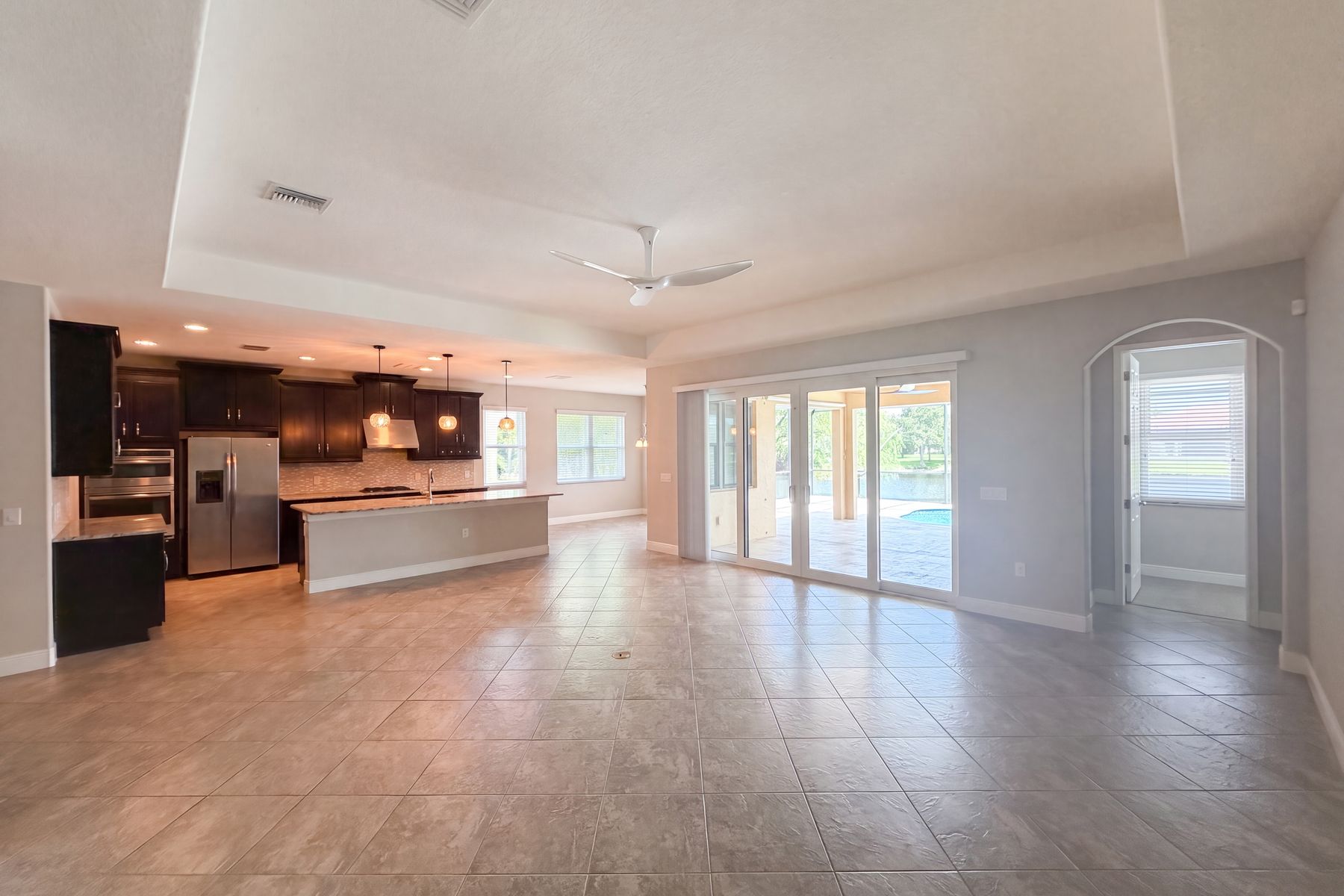 Property photo 3 of 2575 Grand Lakeside Dr