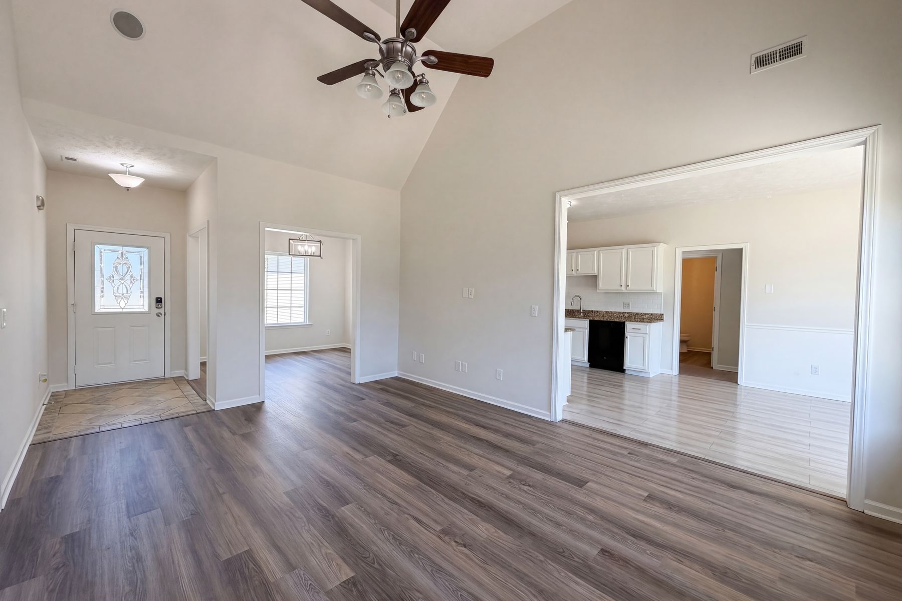Property photo 3 of 425 Long Creek Dr