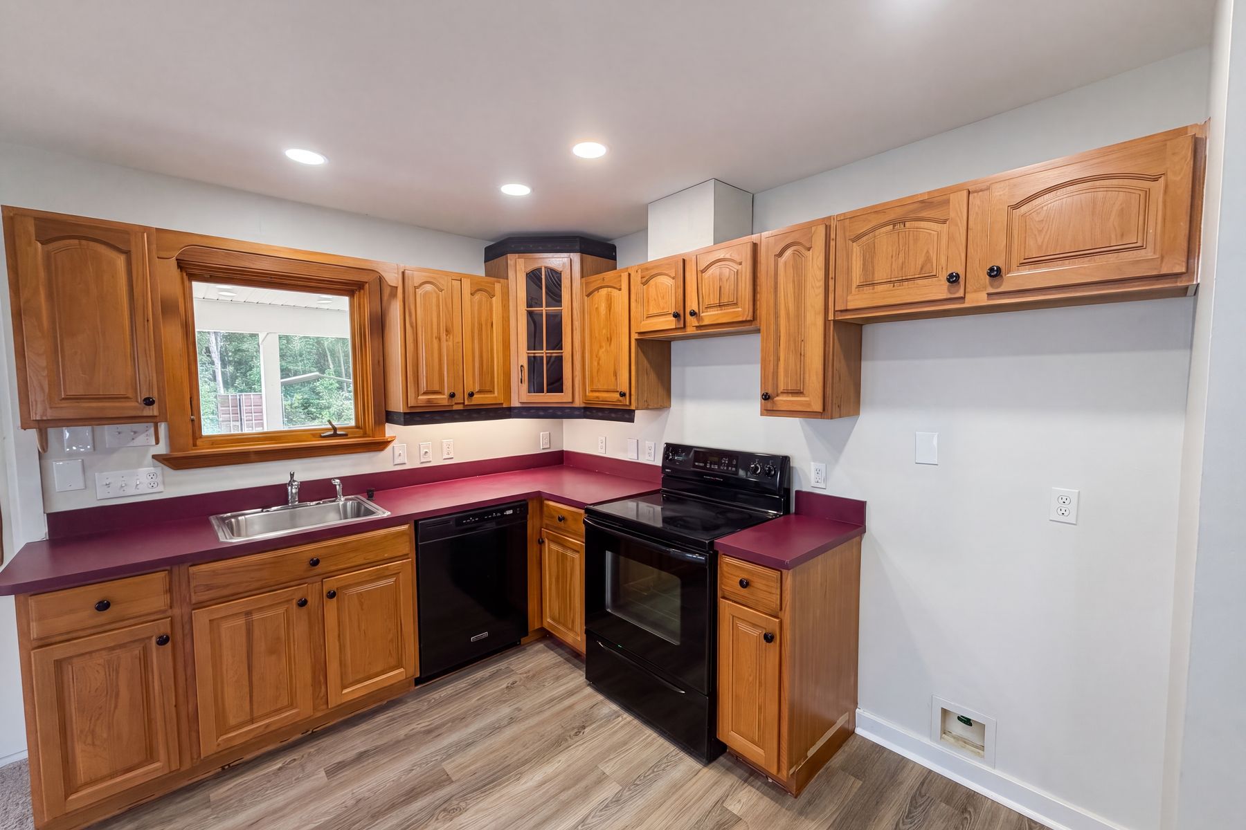 Photo 2 of 32 of 9701 Black Bear Ct, New Port Richey, FL