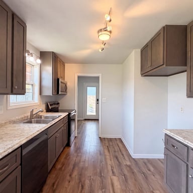 Property photo 2 of 1046 Mile High Dr