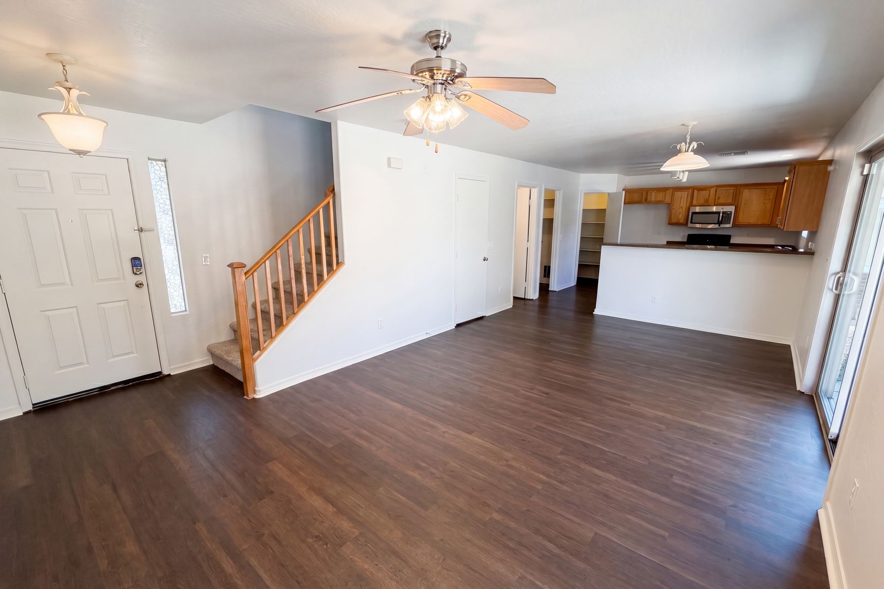 Property photo 3 of 13976 W Port Royale Ln