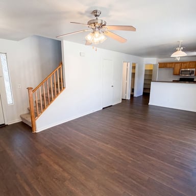 Property photo 3 of 13976 W Port Royale Ln