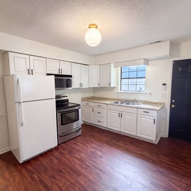Property photo 2 of 3309 Prudence St