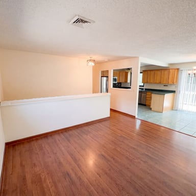 Property photo 3 of 24 Hogan Ct