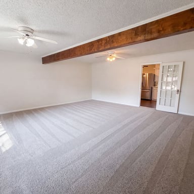 Property photo 3 of 504 Love Cir